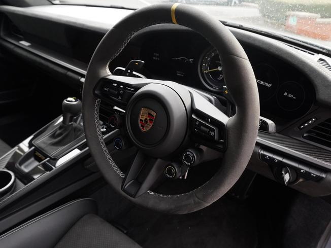 PORSCHE 911 Photo 5