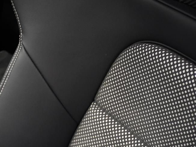 PORSCHE 911 Photo 7