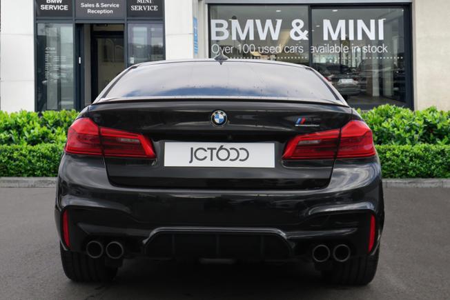 BMW M5 Photo 5