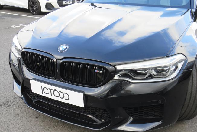 BMW M5 Photo 7