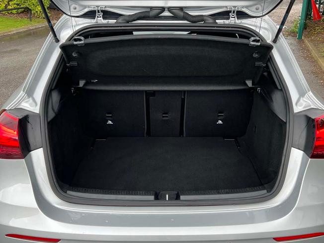 MERCEDES-BENZ A Class Photo 9