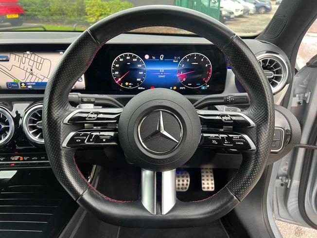 MERCEDES-BENZ A Class Photo 22