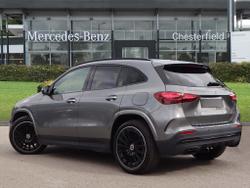 MERCEDES-BENZ GLA Photo 2