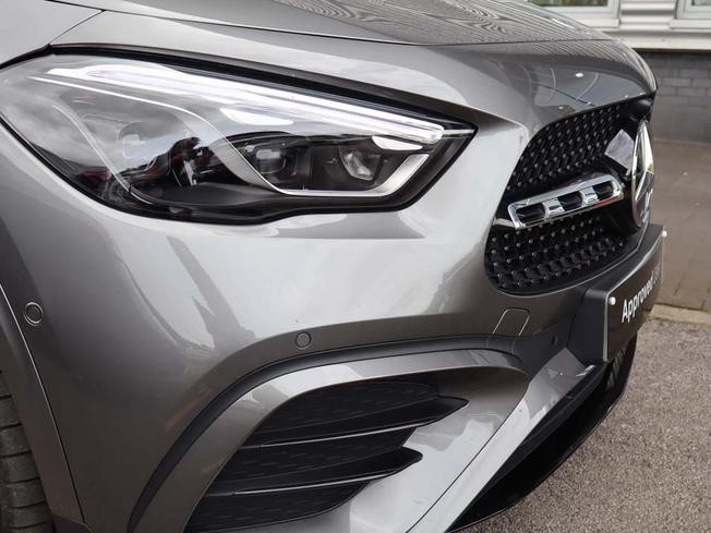 MERCEDES-BENZ GLA Photo 28