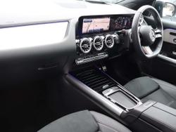 MERCEDES-BENZ GLA Photo 3