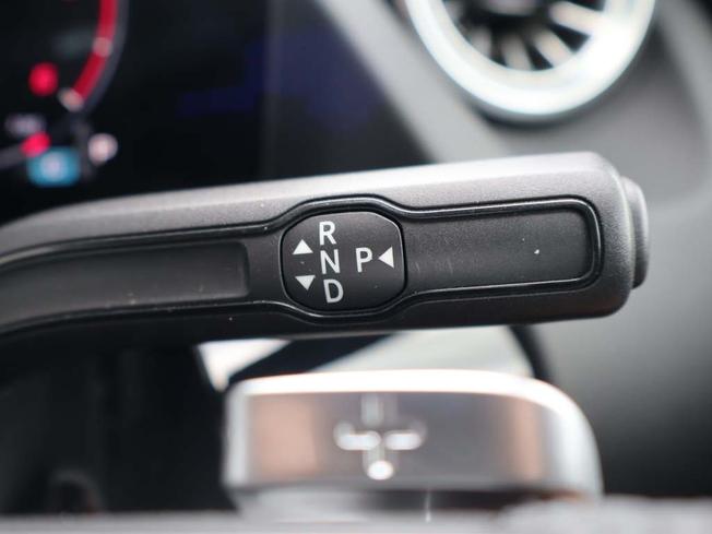 MERCEDES-BENZ GLA Photo 36