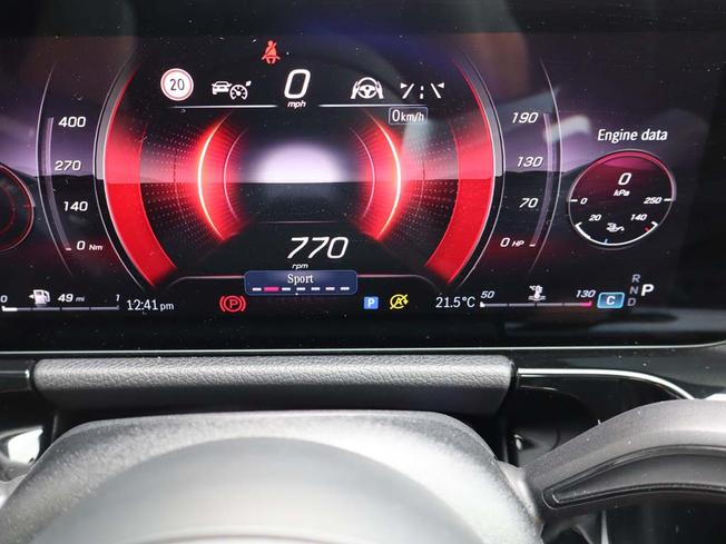 MERCEDES-BENZ GLA Photo 38