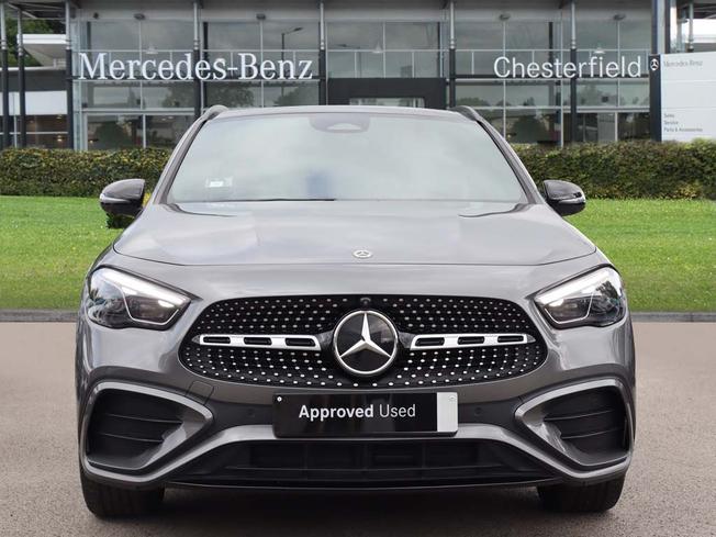 MERCEDES-BENZ GLA Photo 9