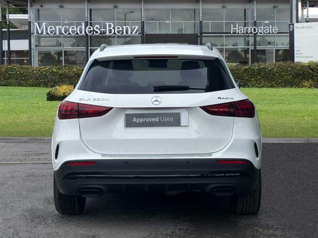 MERCEDES-BENZ GLA Photo 10