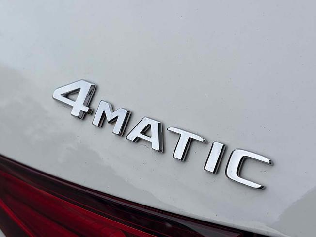 MERCEDES-BENZ GLA Photo 16