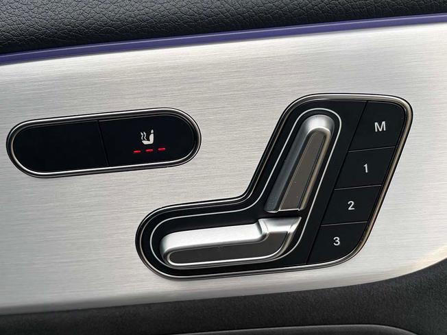 MERCEDES-BENZ GLA Photo 20