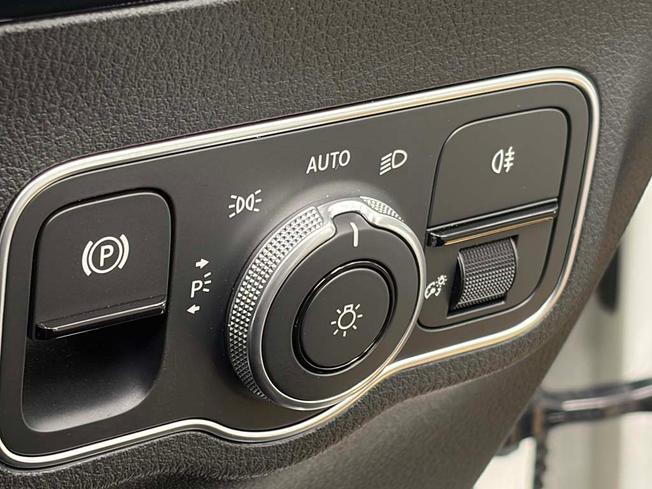 MERCEDES-BENZ GLA Photo 27
