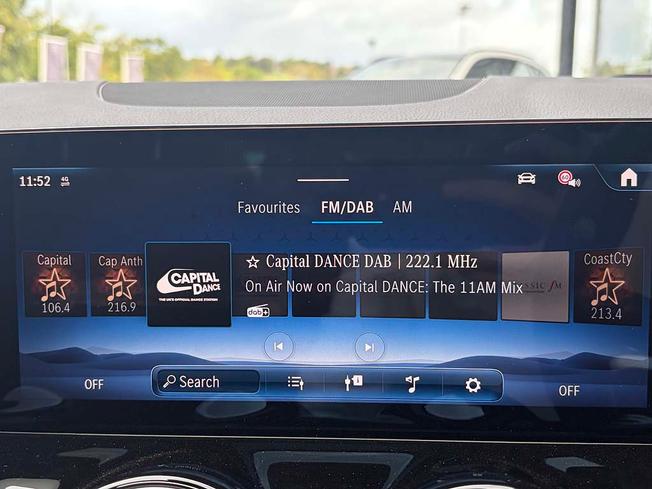 MERCEDES-BENZ GLA Photo 31