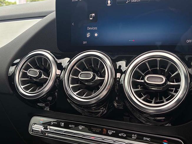 MERCEDES-BENZ GLA Photo 34