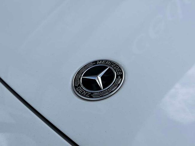 MERCEDES-BENZ GLA Photo 14