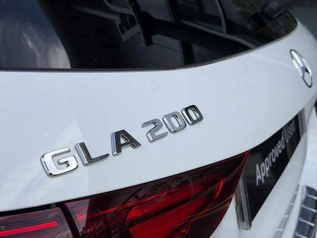 MERCEDES-BENZ GLA Photo 21
