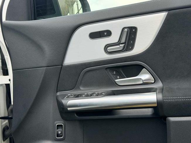 MERCEDES-BENZ GLA Photo 22