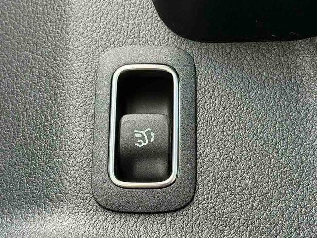 MERCEDES-BENZ GLA Photo 24