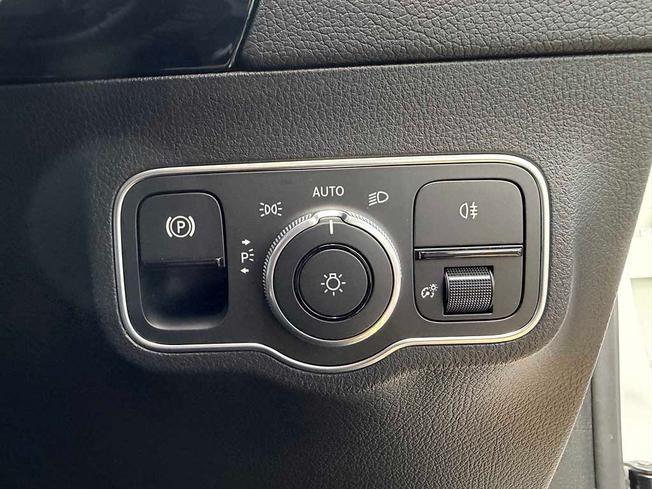 MERCEDES-BENZ GLA Photo 26