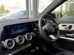 MERCEDES-BENZ GLA Photo 3