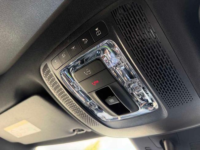MERCEDES-BENZ GLA Photo 33