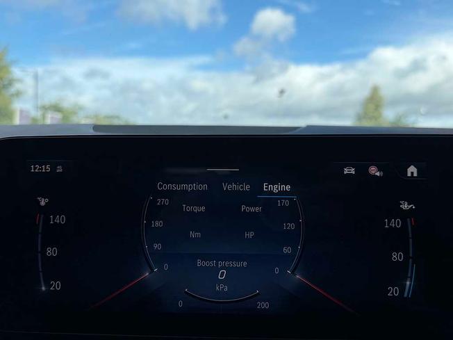 MERCEDES-BENZ GLA Photo 38