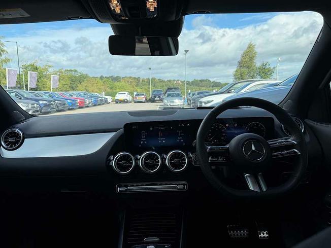 MERCEDES-BENZ GLA Photo 41