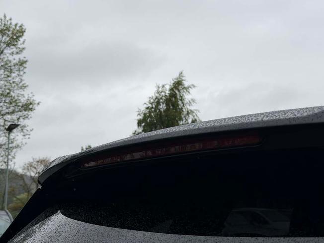 MERCEDES-BENZ Glc Photo 18