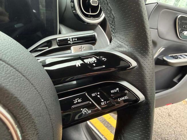 MERCEDES-BENZ Glc Photo 28