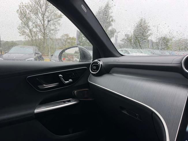 MERCEDES-BENZ Glc Photo 32