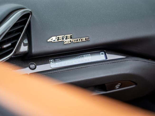 FERRARI 488 Spider Photo 20