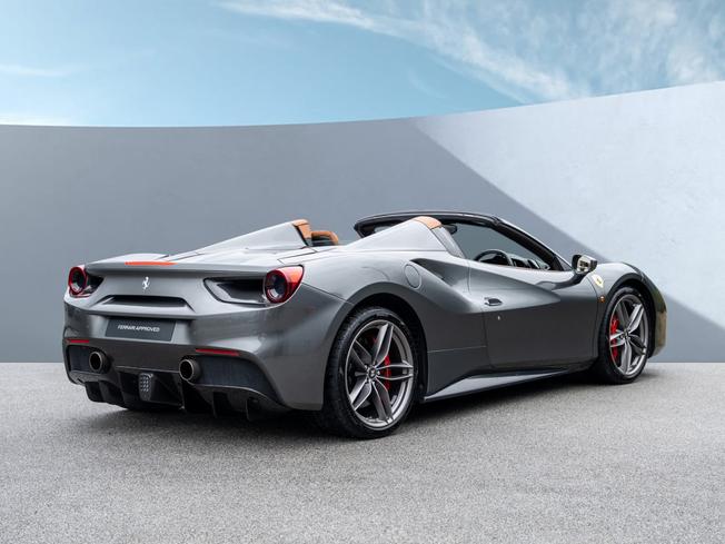 FERRARI 488 Spider Photo 3