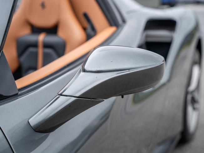 FERRARI 488 Spider Photo 38
