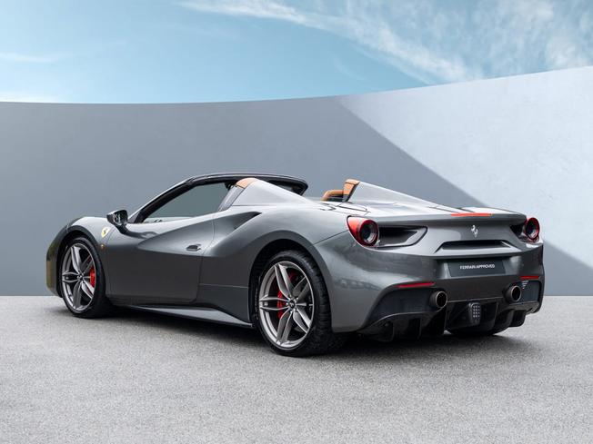 FERRARI 488 Spider Photo 4