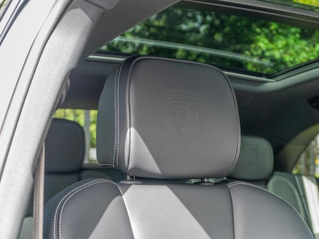 PORSCHE Macan Photo 12