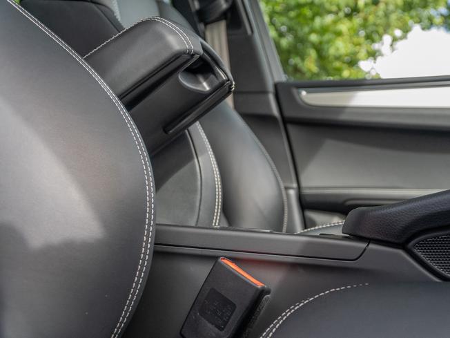 PORSCHE Macan Photo 14
