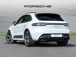 PORSCHE Macan Photo 2