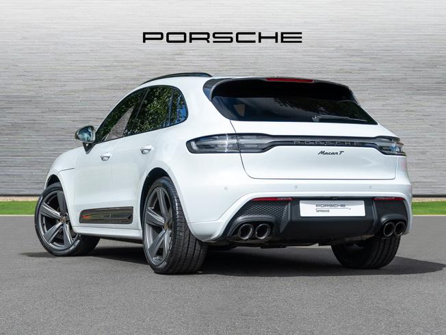 PORSCHE Macan Photo 2