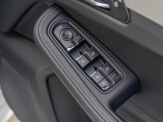 PORSCHE Macan Photo 26