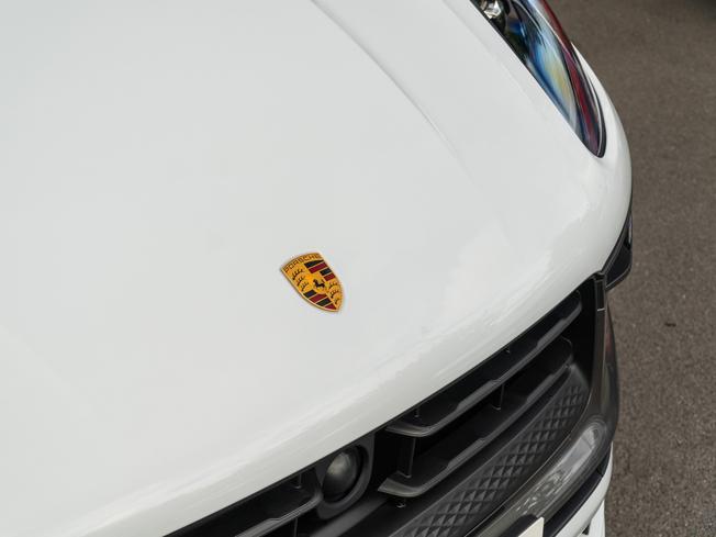 PORSCHE Macan Photo 35