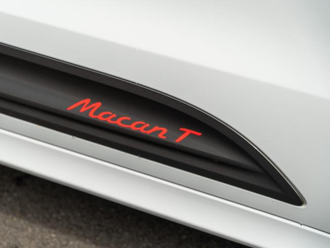 PORSCHE Macan Photo 37