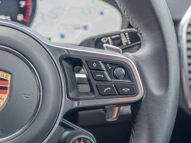 PORSCHE Cayenne Photo 26