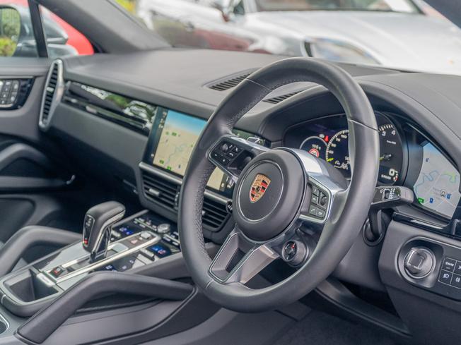 PORSCHE Cayenne Photo 8