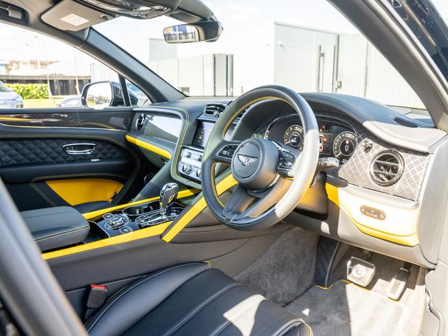 BENTLEY Bentayga Photo 11