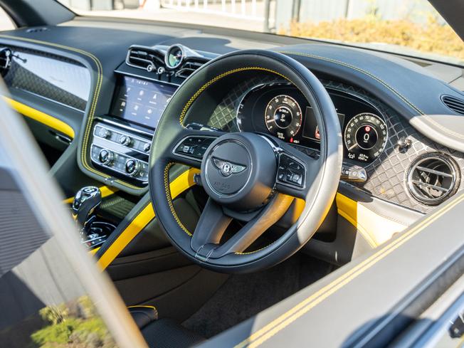 BENTLEY Bentayga Photo 17