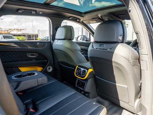 BENTLEY Bentayga Photo 21
