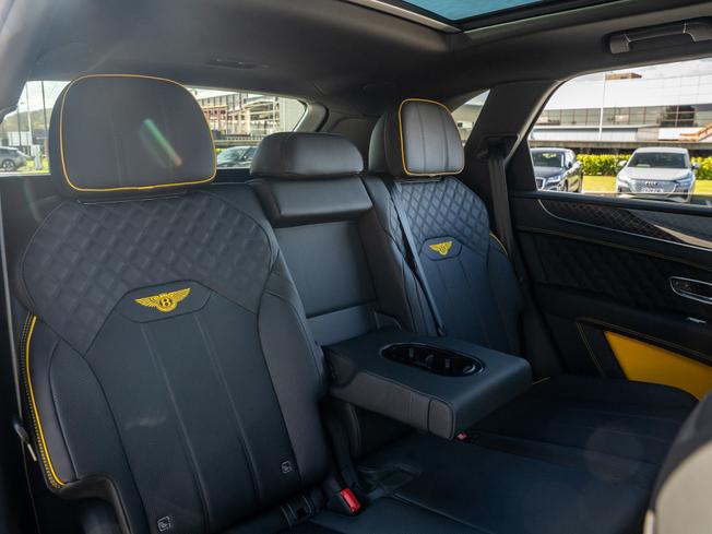 BENTLEY Bentayga Photo 22