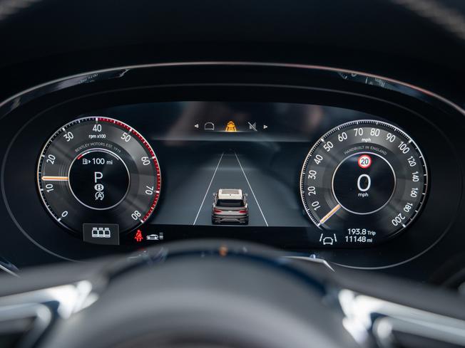 BENTLEY Bentayga Photo 18