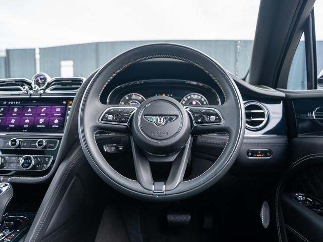 BENTLEY Bentayga Photo 19