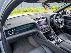 BENTLEY Bentayga Photo 2